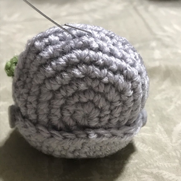 The Mandalorian Baby Yoda Crochet Figure - Picture 7 of 8